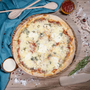 Pizza Quattro Formaggi & Șuncă, 650g,1350g E300, E250, E451